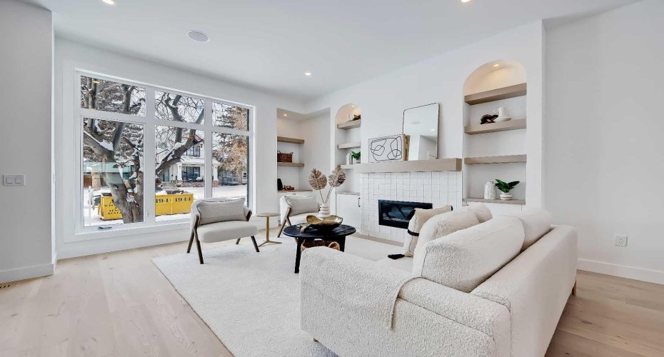 215 25 Avenue, Calgary, Alberta T2M 2A6, 5 Bedrooms Bedrooms, ,4 BathroomsBathrooms,Residential,For Sale,25,A2198942