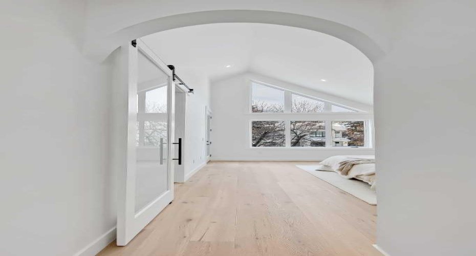 215 25 Avenue, Calgary, Alberta T2M 2A6, 5 Bedrooms Bedrooms, ,4 BathroomsBathrooms,Residential,For Sale,25,A2198942