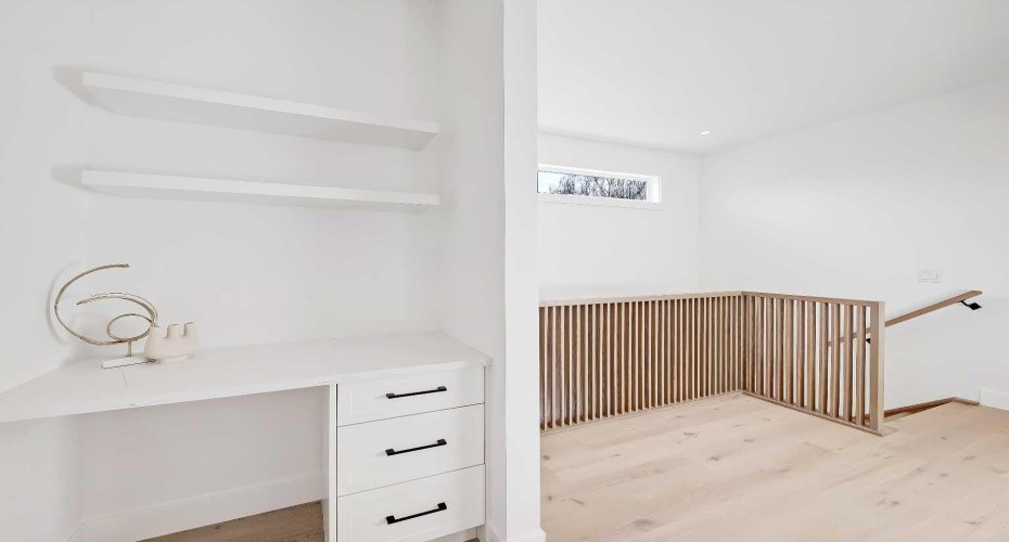 215 25 Avenue, Calgary, Alberta T2M 2A6, 5 Bedrooms Bedrooms, ,4 BathroomsBathrooms,Residential,For Sale,25,A2198942