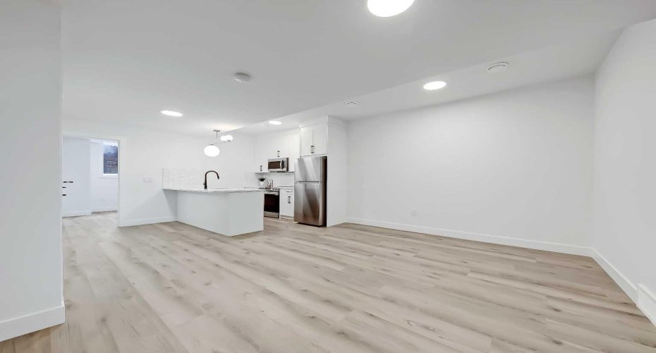 215 25 Avenue, Calgary, Alberta T2M 2A6, 5 Bedrooms Bedrooms, ,4 BathroomsBathrooms,Residential,For Sale,25,A2198942