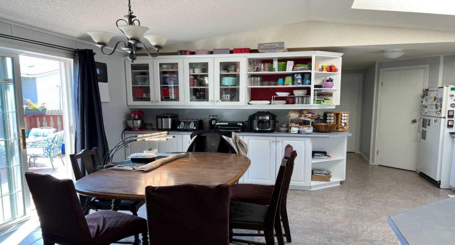 903 5 Avenue, Fox Creek, Alberta T0H 1P0, 3 Bedrooms Bedrooms, ,2 BathroomsBathrooms,Residential,For Sale,5,A2200922