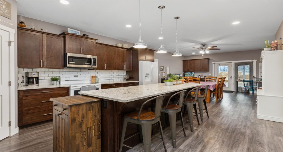 48324 834 Highway, Rural Camrose County, Alberta T0B 2M2, 5 Bedrooms Bedrooms, ,4 BathroomsBathrooms,Residential,For Sale,834,A2101080