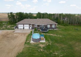 48324 834 Highway, Rural Camrose County, Alberta T0B 2M2, 5 Bedrooms Bedrooms, ,4 BathroomsBathrooms,Residential,For Sale,834,A2101080