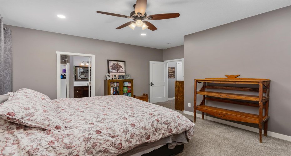 48324 834 Highway, Rural Camrose County, Alberta T0B 2M2, 5 Bedrooms Bedrooms, ,4 BathroomsBathrooms,Residential,For Sale,834,A2101080