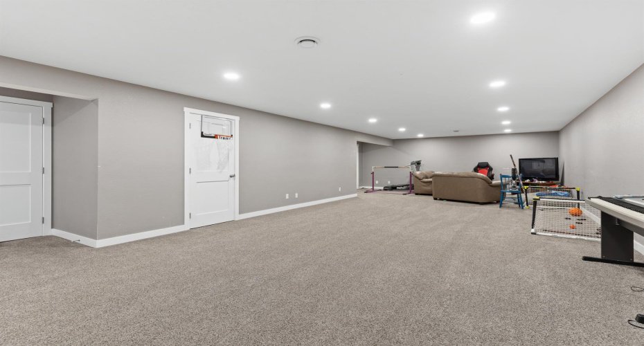 48324 834 Highway, Rural Camrose County, Alberta T0B 2M2, 5 Bedrooms Bedrooms, ,4 BathroomsBathrooms,Residential,For Sale,834,A2101080