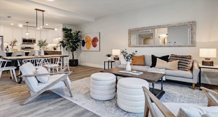 923 1 Avenue, Calgary, Alberta T2N 0A6, 3 Bedrooms Bedrooms, ,3 BathroomsBathrooms,Residential,For Sale,1,A2202302