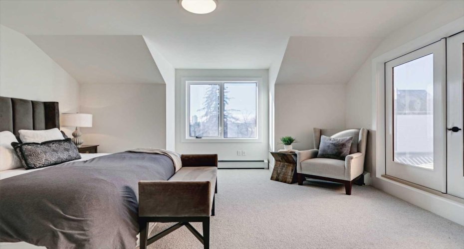 923 1 Avenue, Calgary, Alberta T2N 0A6, 3 Bedrooms Bedrooms, ,3 BathroomsBathrooms,Residential,For Sale,1,A2202302