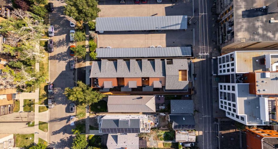 923 1 Avenue, Calgary, Alberta T2N 0A6, 3 Bedrooms Bedrooms, ,3 BathroomsBathrooms,Residential,For Sale,1,A2202302