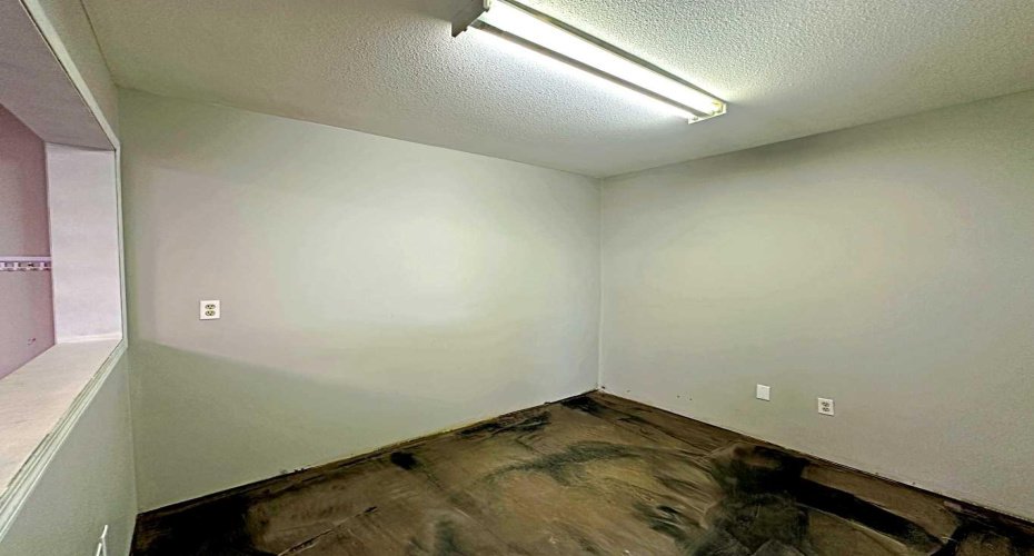 280 MacLennan Crescent, Fort McMurray, Alberta T9H 4G1, ,Commercial,For Lease,MacLennan,A2202632