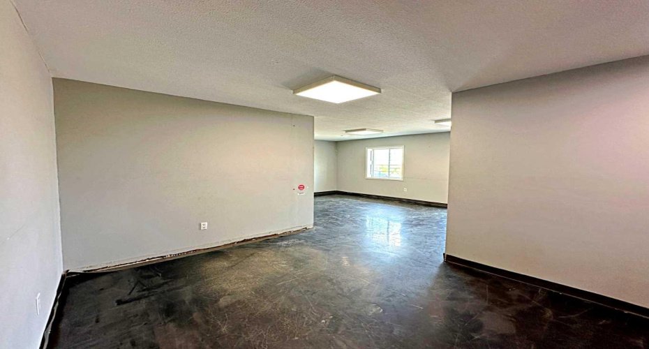 280 MacLennan Crescent, Fort McMurray, Alberta T9H 4G1, ,Commercial,For Lease,MacLennan,A2202632