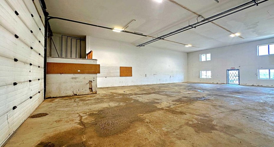 280 MacLennan Crescent, Fort McMurray, Alberta T9H 4G1, ,Commercial,For Lease,MacLennan,A2202632