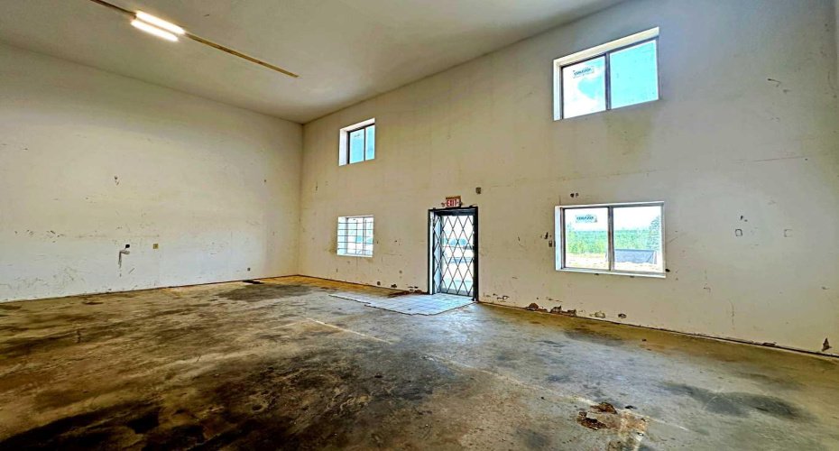 280 MacLennan Crescent, Fort McMurray, Alberta T9H 4G1, ,Commercial,For Lease,MacLennan,A2202632