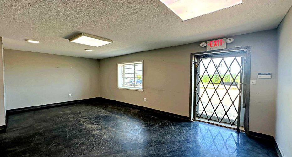 280 MacLennan Crescent, Fort McMurray, Alberta T9H 4G1, ,Commercial,For Lease,MacLennan,A2202632