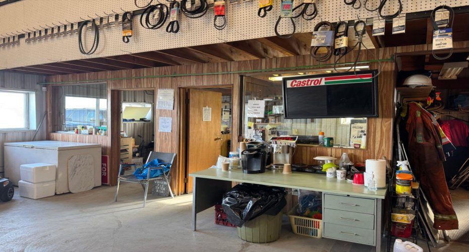 219 Railway Avenue, Youngstown, Alberta T0J3P0, ,Commercial,For Sale,Railway,A2202006