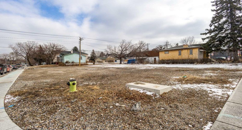 2620 Centre Street, Calgary, Alberta T2E 2V4, ,Commercial,For Sale,Centre,A2201816