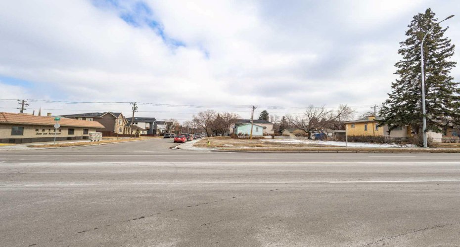 2620 Centre Street, Calgary, Alberta T2E 2V4, ,Commercial,For Sale,Centre,A2201816