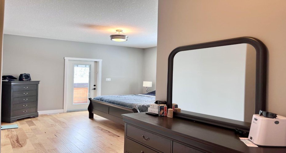 1093 Makenny Street, Hinton, Alberta T7V 1H3, 4 Bedrooms Bedrooms, ,3 BathroomsBathrooms,Residential,For Sale,Makenny,A2202823