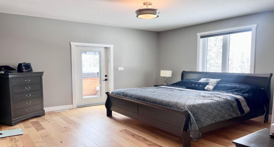 1093 Makenny Street, Hinton, Alberta T7V 1H3, 4 Bedrooms Bedrooms, ,3 BathroomsBathrooms,Residential,For Sale,Makenny,A2202823