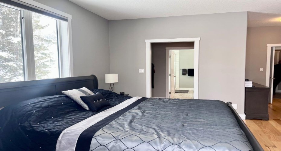 1093 Makenny Street, Hinton, Alberta T7V 1H3, 4 Bedrooms Bedrooms, ,3 BathroomsBathrooms,Residential,For Sale,Makenny,A2202823