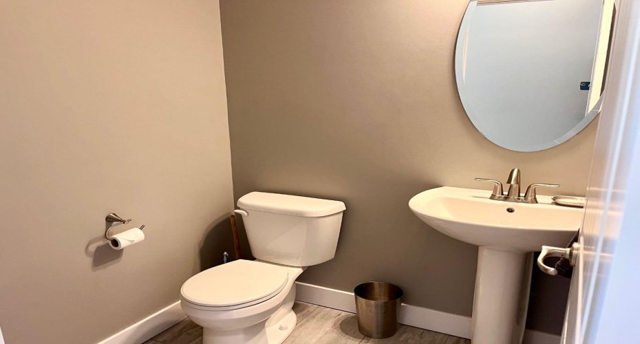 1093 Makenny Street, Hinton, Alberta T7V 1H3, 4 Bedrooms Bedrooms, ,3 BathroomsBathrooms,Residential,For Sale,Makenny,A2202823