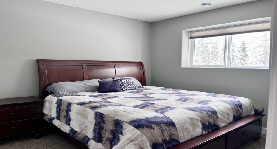 1093 Makenny Street, Hinton, Alberta T7V 1H3, 4 Bedrooms Bedrooms, ,3 BathroomsBathrooms,Residential,For Sale,Makenny,A2202823