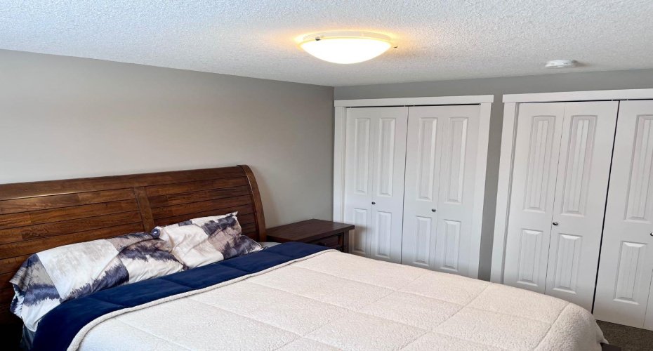 1093 Makenny Street, Hinton, Alberta T7V 1H3, 4 Bedrooms Bedrooms, ,3 BathroomsBathrooms,Residential,For Sale,Makenny,A2202823