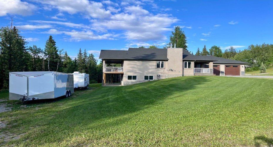 1093 Makenny Street, Hinton, Alberta T7V 1H3, 4 Bedrooms Bedrooms, ,3 BathroomsBathrooms,Residential,For Sale,Makenny,A2202823