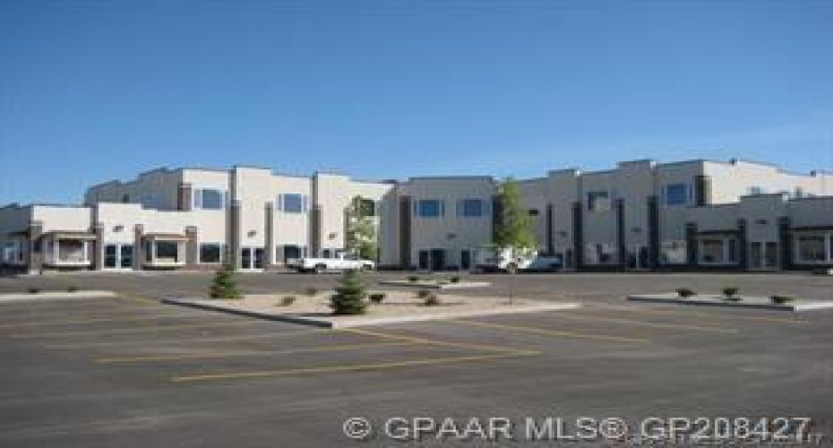 11745 105 Street, Grande Prairie, Alberta T8V 2Z7, ,Commercial,For Lease,Oak Ridge Business Centre,105,A2102995
