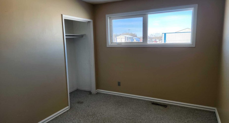 711038 HWY 40 Street, Grande Prairie, Alberta T8W 5B6, ,Commercial,For Sale,HWY 40,A2203524