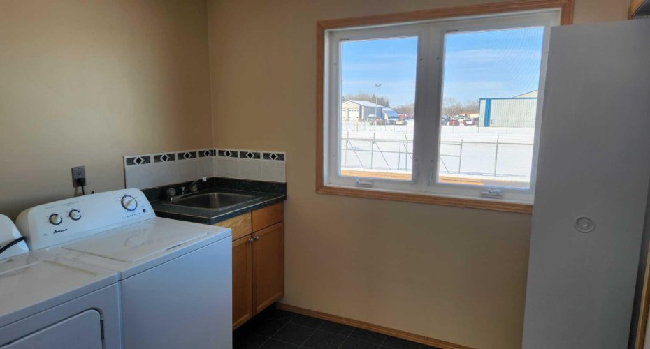 711038 HWY 40 Street, Grande Prairie, Alberta T8W 5B6, ,Commercial,For Sale,HWY 40,A2203524