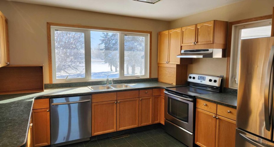 711038 HWY 40 Street, Grande Prairie, Alberta T8W 5B6, ,Commercial,For Sale,HWY 40,A2203524