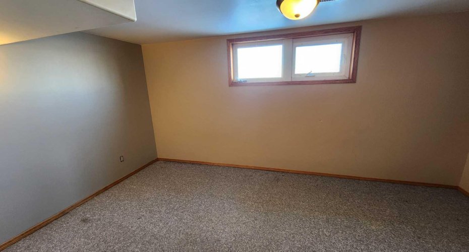 711038 HWY 40 Street, Grande Prairie, Alberta T8W 5B6, ,Commercial,For Sale,HWY 40,A2203524