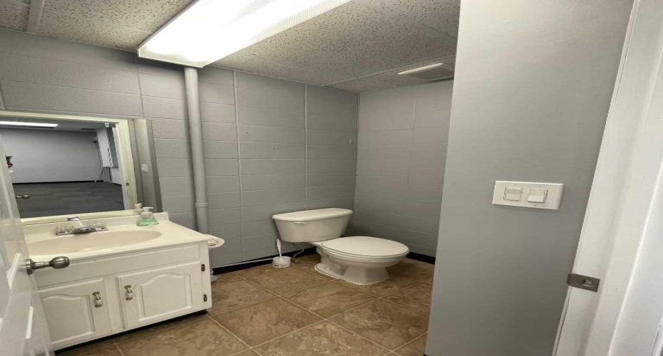 113 6 Avenue, Slave Lake, Alberta T0G 2A1, ,Commercial,For Lease,6th Ave Plaza,6,A2203986