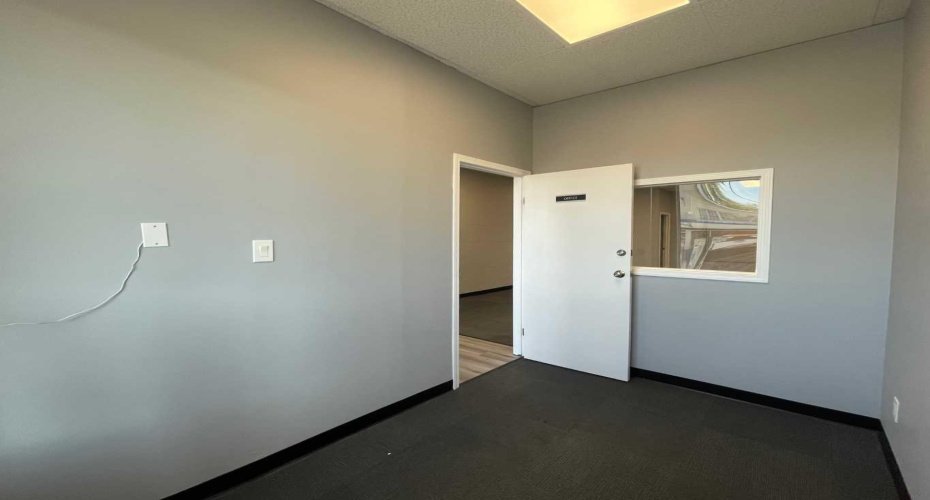 113 6 Avenue, Slave Lake, Alberta T0G 2A1, ,Commercial,For Lease,6th Ave Plaza,6,A2203986