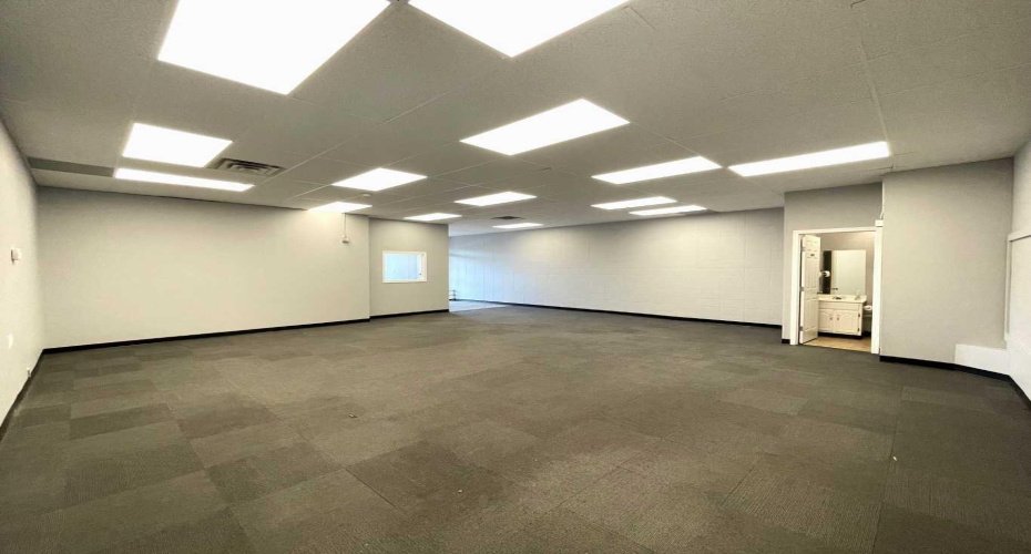 113 6 Avenue, Slave Lake, Alberta T0G 2A1, ,Commercial,For Lease,6th Ave Plaza,6,A2203986