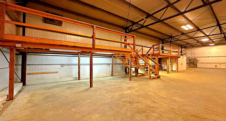 286 MacLennan Crescent, Fort McMurray, Alberta T9H 4G1, ,Commercial,For Lease,MacLennan,A2203611