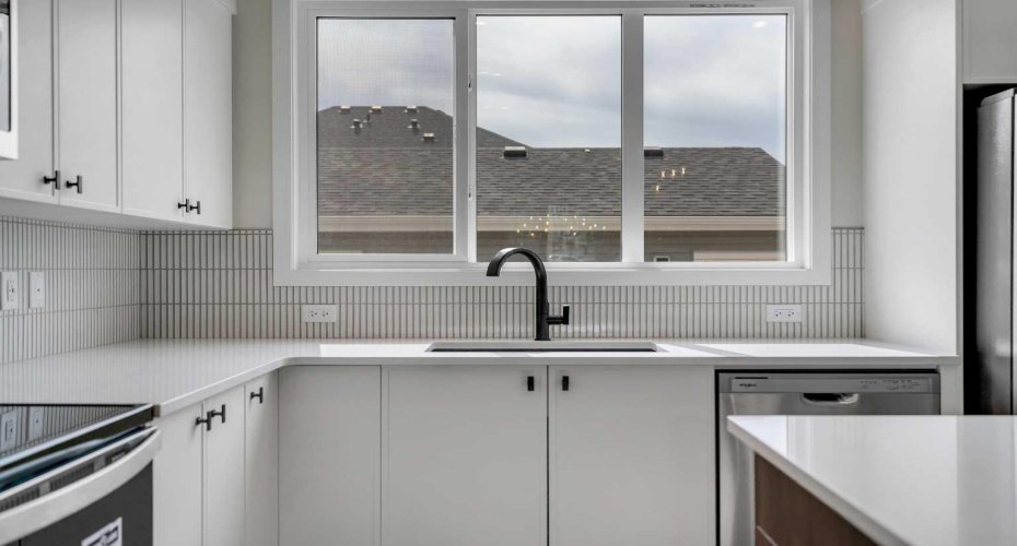 225 Heirloom Way, Calgary, Alberta T3S 0H2, 3 Bedrooms Bedrooms, ,3 BathroomsBathrooms,Residential,For Sale,Heirloom,A2203874