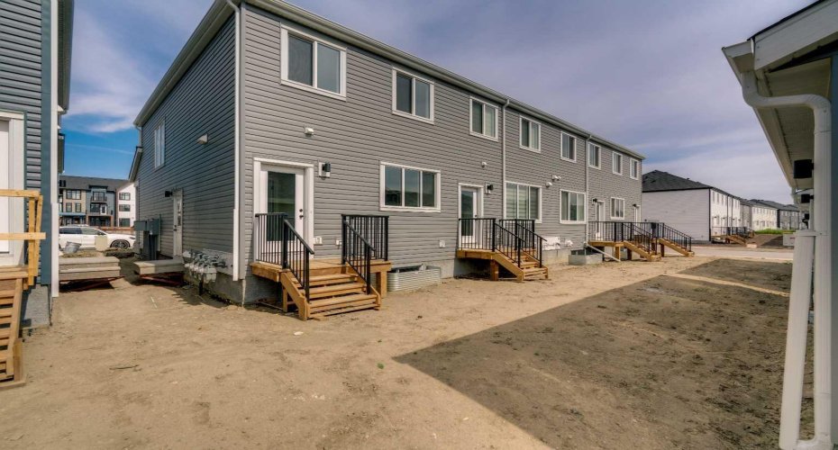 225 Heirloom Way, Calgary, Alberta T3S 0H2, 3 Bedrooms Bedrooms, ,3 BathroomsBathrooms,Residential,For Sale,Heirloom,A2203874