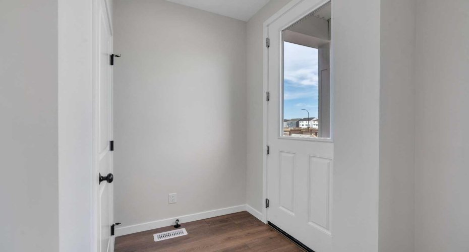 225 Heirloom Way, Calgary, Alberta T3S 0H2, 3 Bedrooms Bedrooms, ,3 BathroomsBathrooms,Residential,For Sale,Heirloom,A2203874