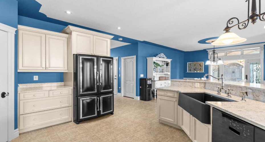 31542 HWY 2A, Rural Mountain View County, Alberta T0M0W0, 4 Bedrooms Bedrooms, ,3 BathroomsBathrooms,Residential,For Sale,HWY 2A,A2199828