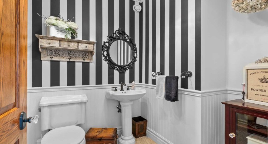 31542 HWY 2A, Rural Mountain View County, Alberta T0M0W0, 4 Bedrooms Bedrooms, ,3 BathroomsBathrooms,Residential,For Sale,HWY 2A,A2199828