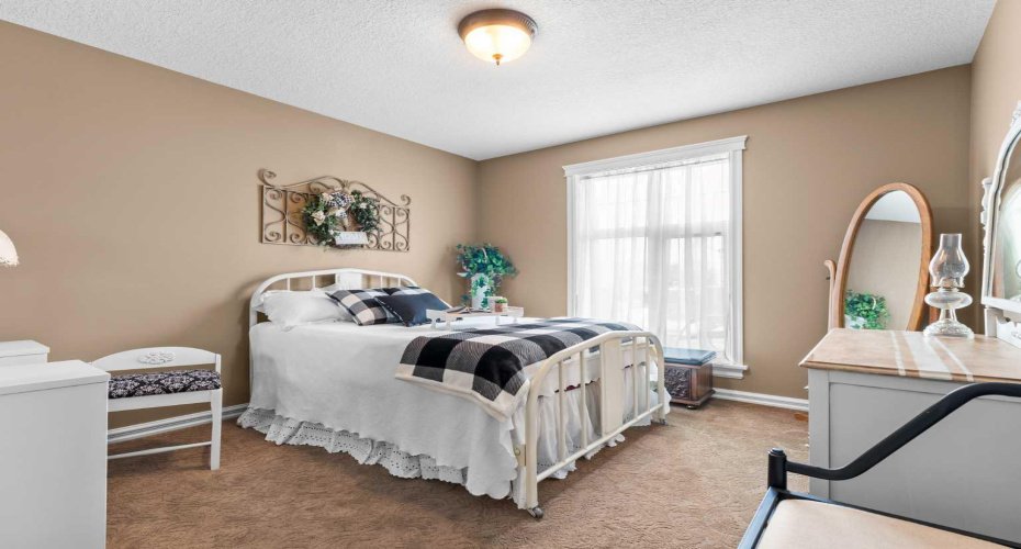 31542 HWY 2A, Rural Mountain View County, Alberta T0M0W0, 4 Bedrooms Bedrooms, ,3 BathroomsBathrooms,Residential,For Sale,HWY 2A,A2199828