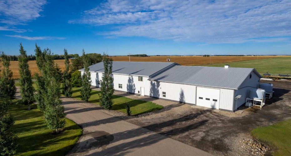 31542 HWY 2A, Rural Mountain View County, Alberta T0M0W0, 4 Bedrooms Bedrooms, ,3 BathroomsBathrooms,Residential,For Sale,HWY 2A,A2199828