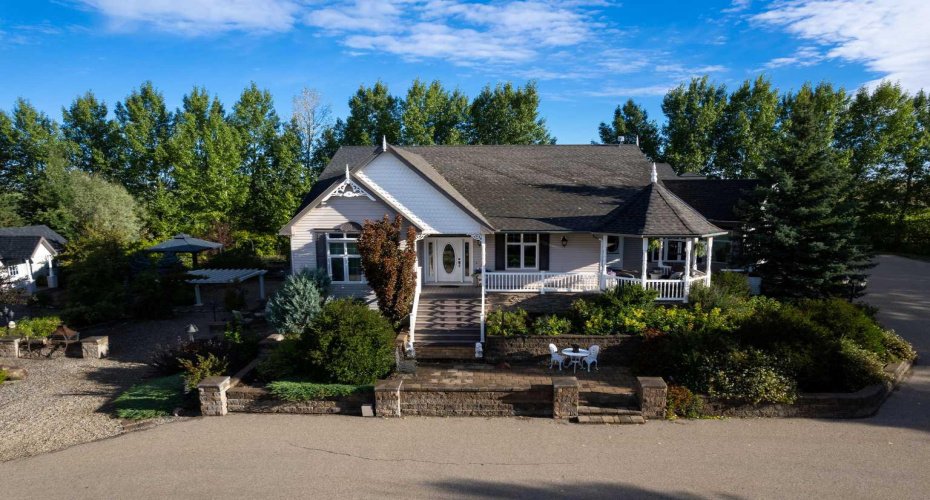 31542 HWY 2A, Rural Mountain View County, Alberta T0M0W0, 4 Bedrooms Bedrooms, ,3 BathroomsBathrooms,Residential,For Sale,HWY 2A,A2199828