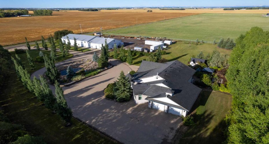 31542 HWY 2A, Rural Mountain View County, Alberta T0M0W0, 4 Bedrooms Bedrooms, ,3 BathroomsBathrooms,Residential,For Sale,HWY 2A,A2199828