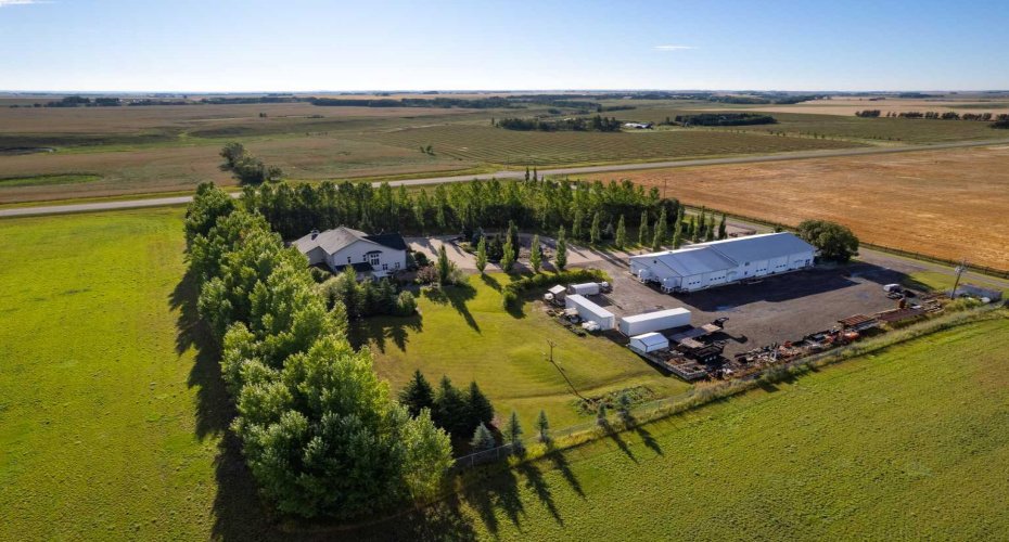 31542 HWY 2A, Rural Mountain View County, Alberta T0M0W0, 4 Bedrooms Bedrooms, ,3 BathroomsBathrooms,Residential,For Sale,HWY 2A,A2199828