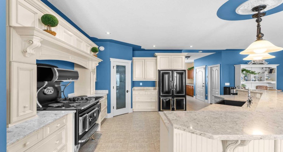 31542 HWY 2A, Rural Mountain View County, Alberta T0M0W0, 4 Bedrooms Bedrooms, ,3 BathroomsBathrooms,Residential,For Sale,HWY 2A,A2199828