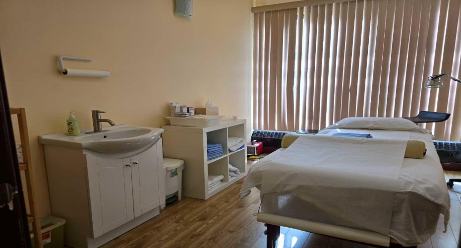 738 3 Avenue, Calgary, Alberta T2P 0G7, ,Commercial,For Sale,3,A2202128