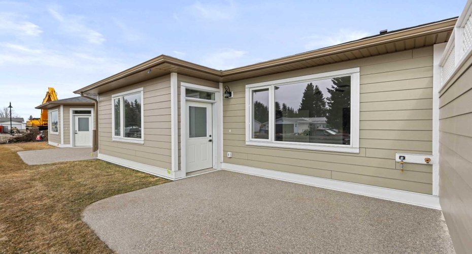 610 4 Avenue, Sundre, Alberta T0M1X0, 1 Bedroom Bedrooms, ,1 BathroomBathrooms,Residential,For Sale,4,A2200286