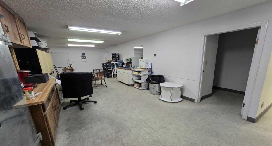 8319 Chiles Ind Avenue, Red Deer, Alberta T4P 2V5, ,Commercial,For Lease,Chiles Ind,A2205046